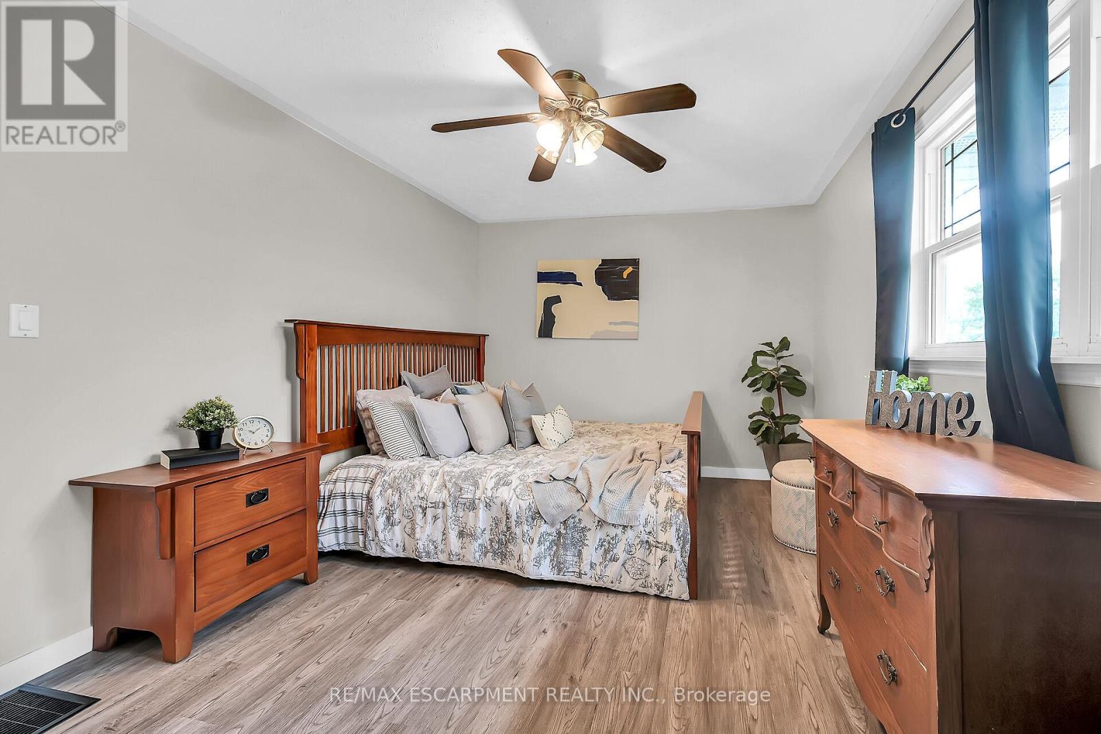 Photo 26 of 1044 Main Street, Norfolk ON