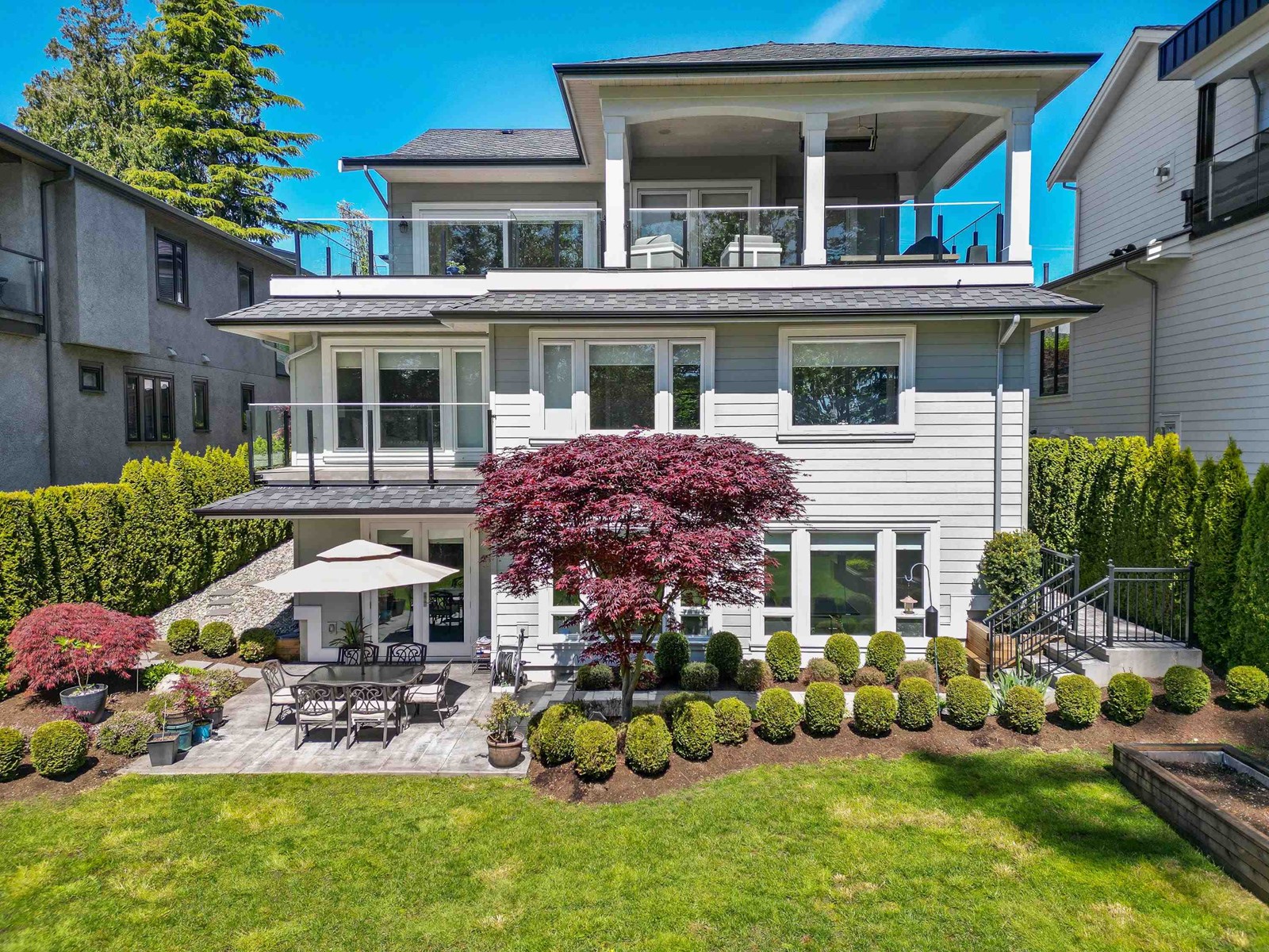 Photo 37 of 13416 Marine Drive, Surrey BC