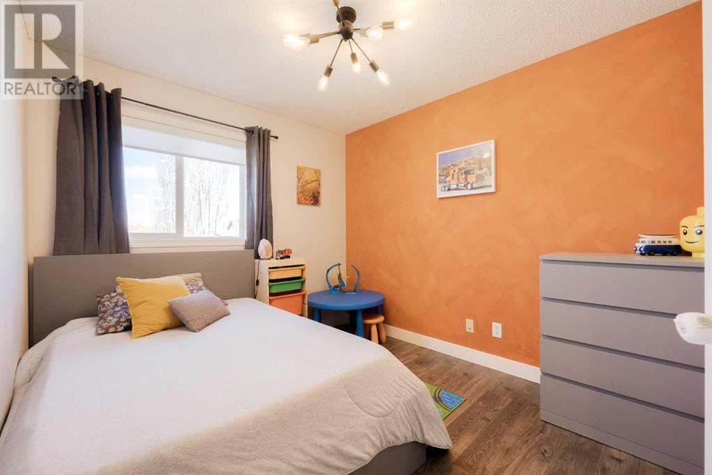 Single Family House for Sale in  Tuscany Springs Bay NW Tuscany Calgary 