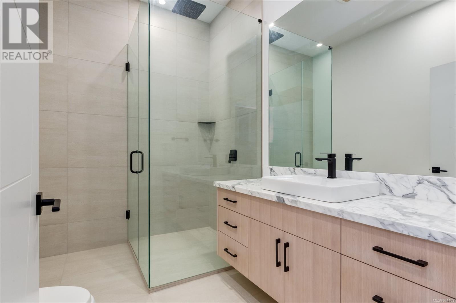 4811 Henry Roethel Rd, Ladysmith