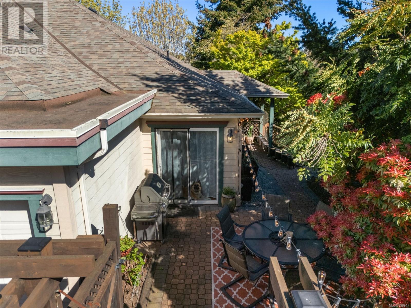 1 106 Aldersmith Place, View Royal