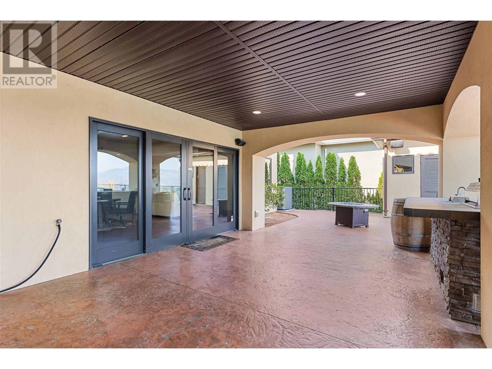  660 Almandine Court, Kelowna
