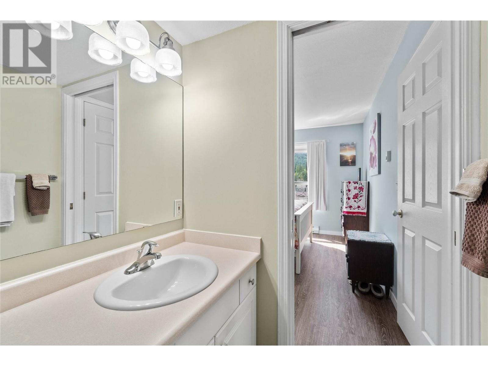 401 650 3rd Street Southwest, Salmon Arm