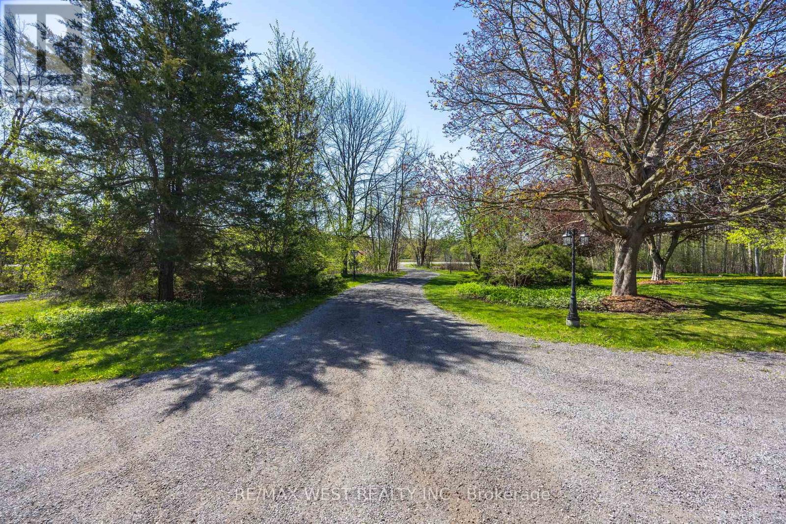 Photo 3 of 6492 Seventh Line, New Tecumseth ON