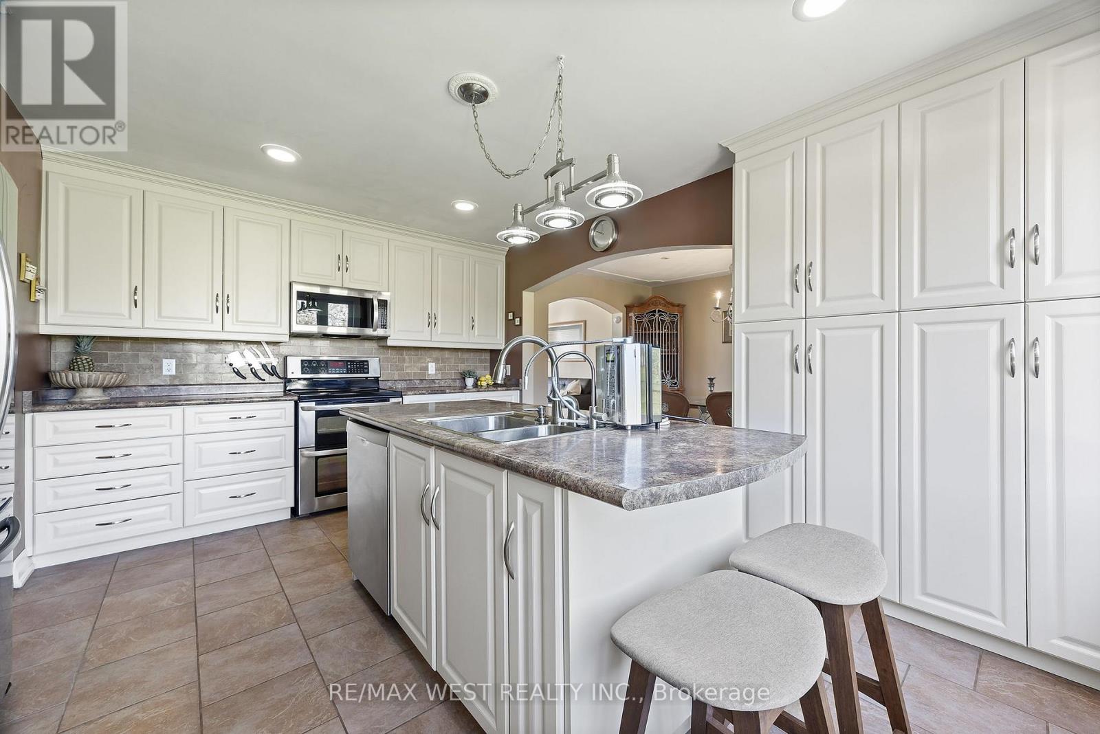 Photo 5 of 6492 Seventh Line, New Tecumseth ON
