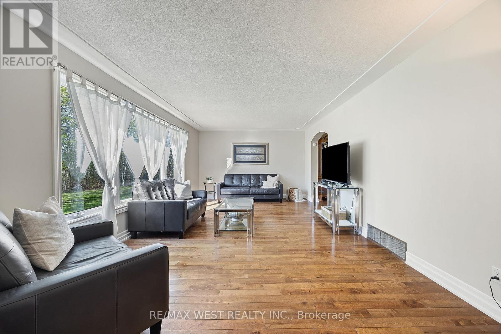 Photo 7 of 6492 Seventh Line, New Tecumseth ON