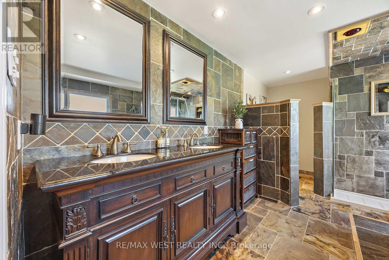 Photo 9 of 6492 Seventh Line, New Tecumseth ON