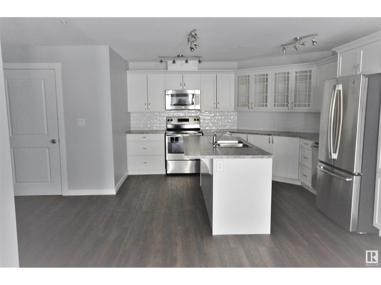 #105 4110 43 AV - Photo 5 of 31, Bonnyville Town, Alberta