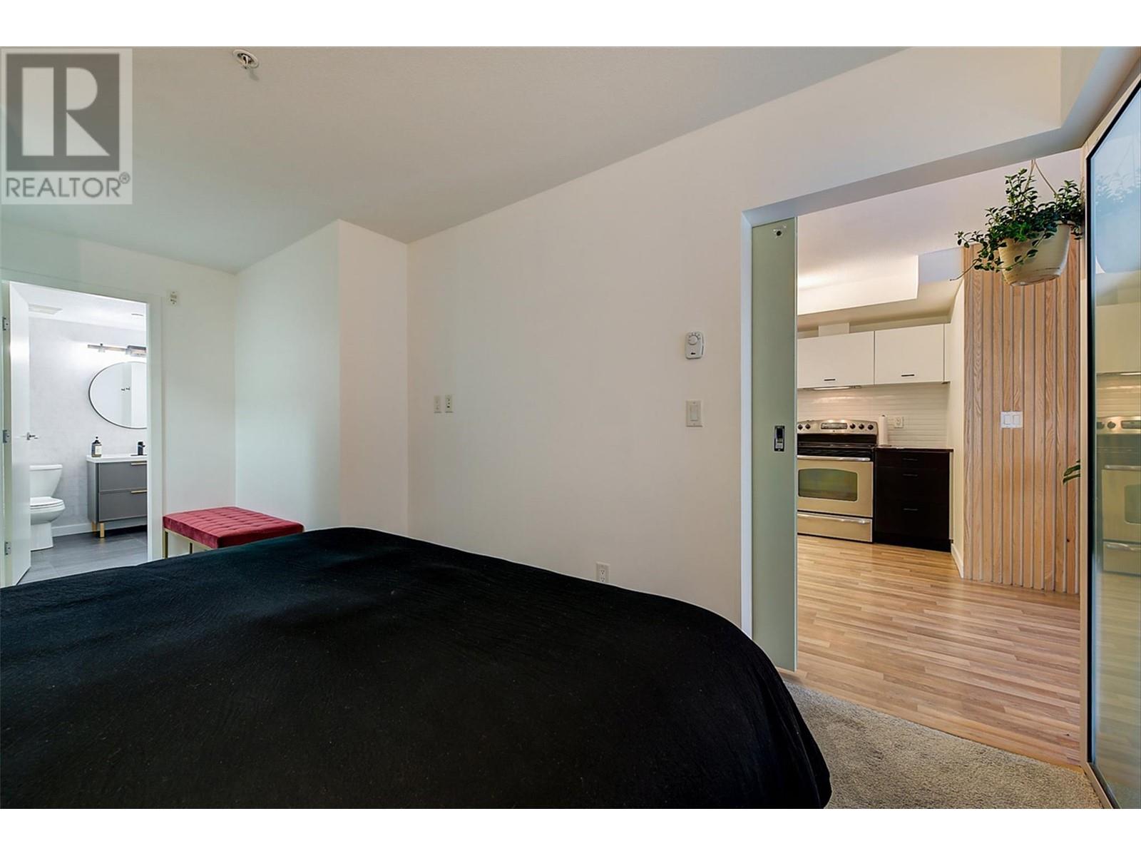 304 547 Yates Road, Kelowna