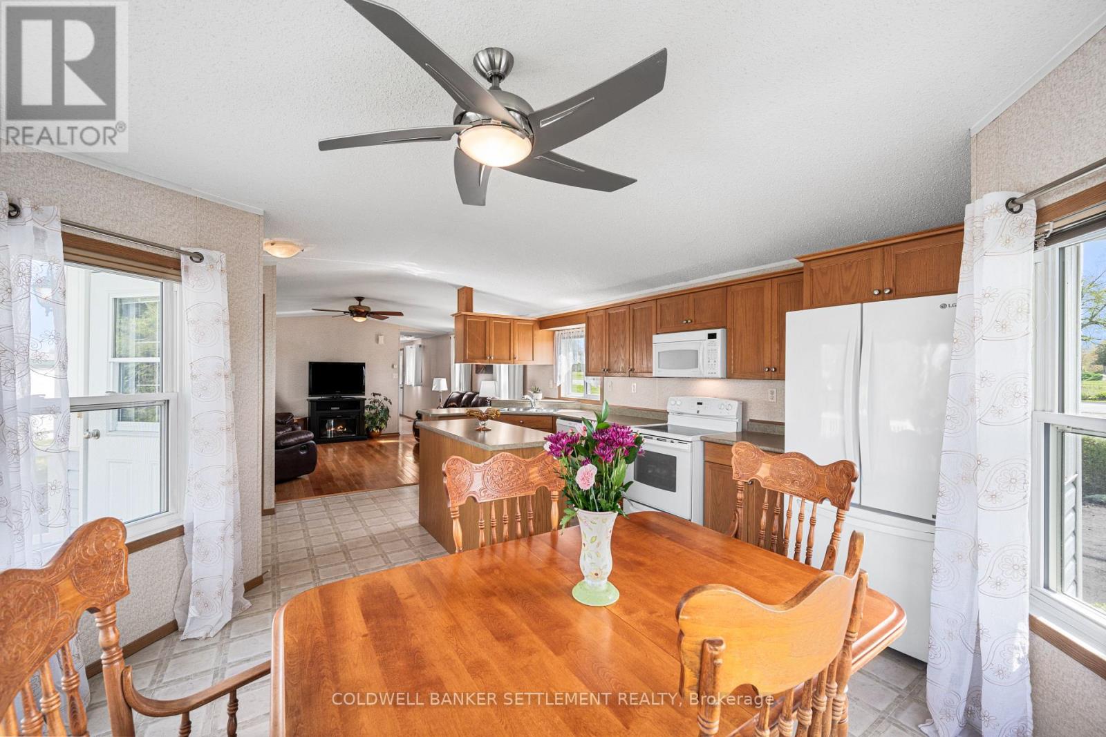 Photo 31 of 304 Acacia Road, Drummond North Elmsley ON