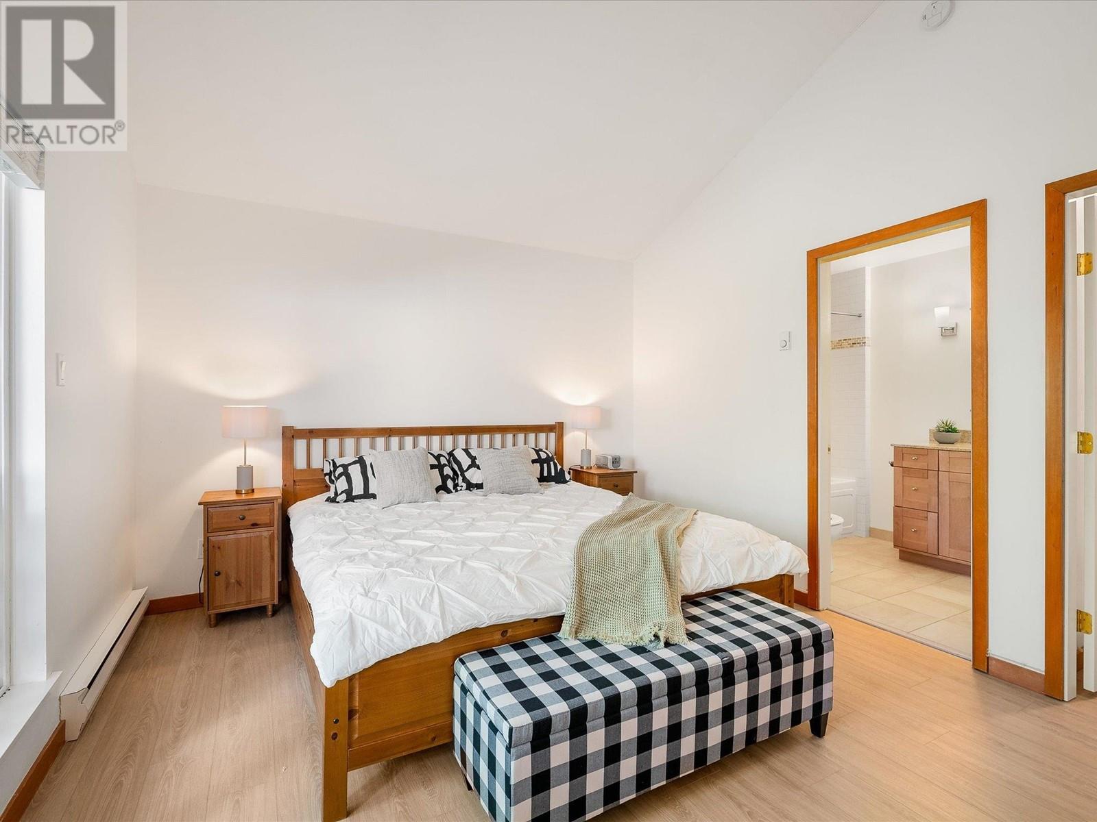 202 2222 CASTLE DRIVE, Whistler