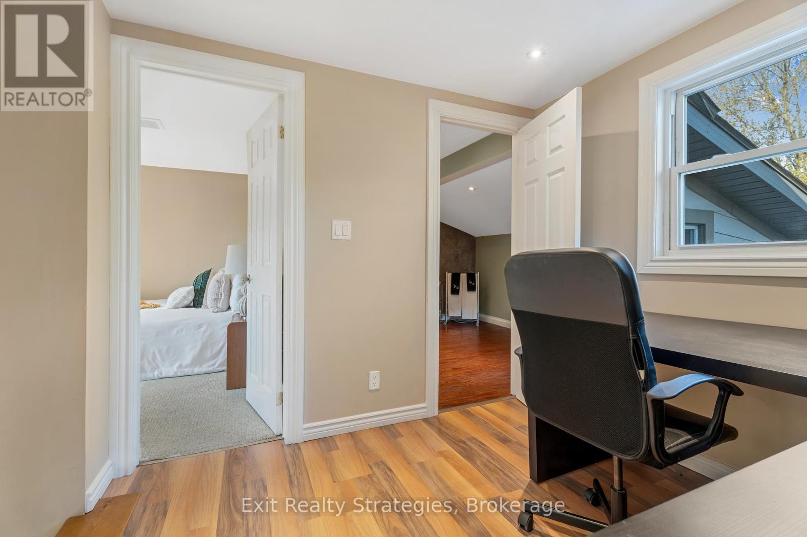 Photo 43 of 3324 Homestead Drive, Hamilton ON