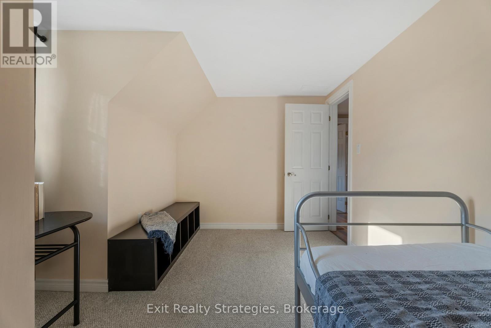 Photo 27 of 3324 Homestead Drive, Hamilton ON