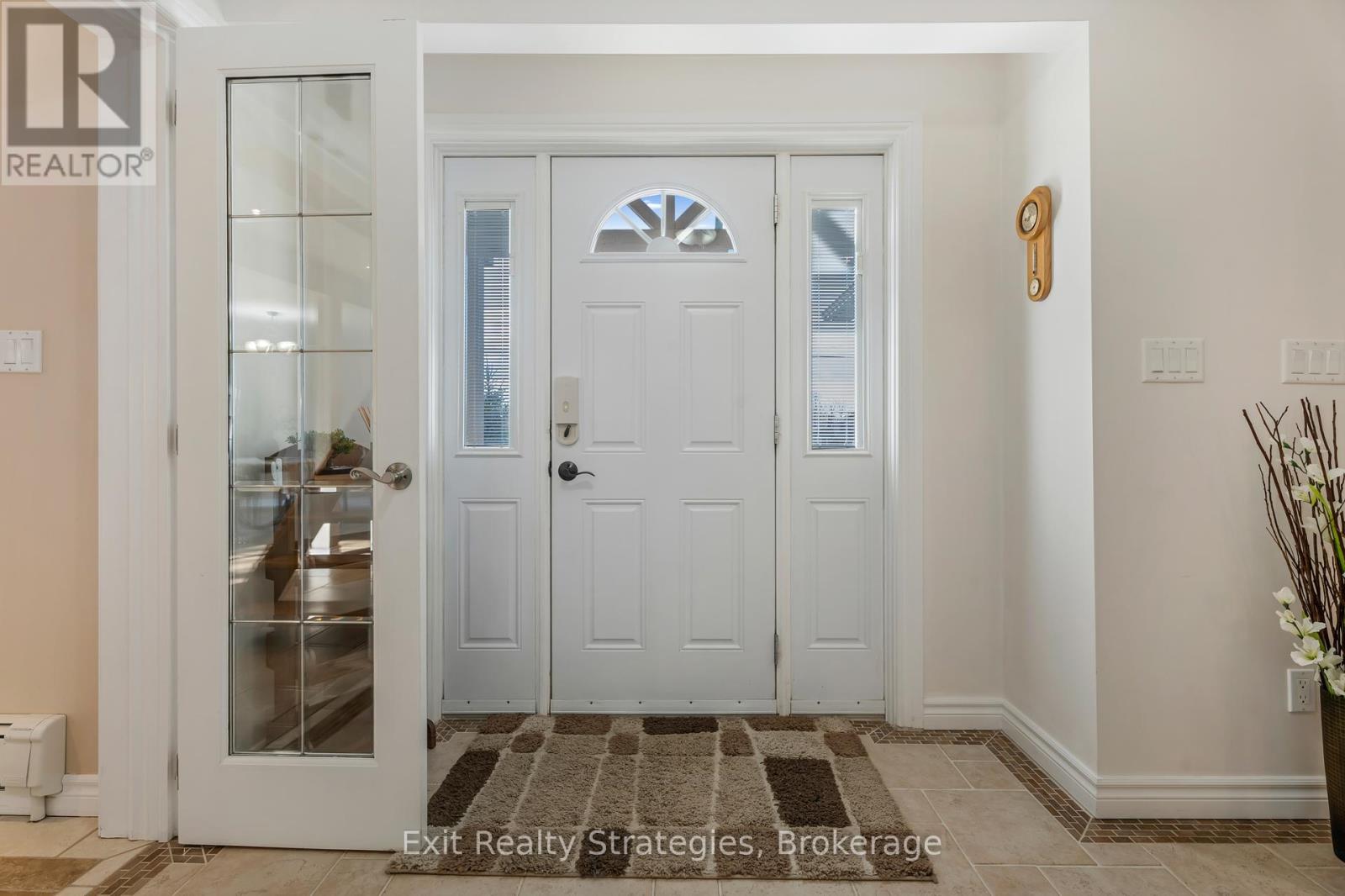 Photo 35 of 3324 Homestead Drive, Hamilton ON