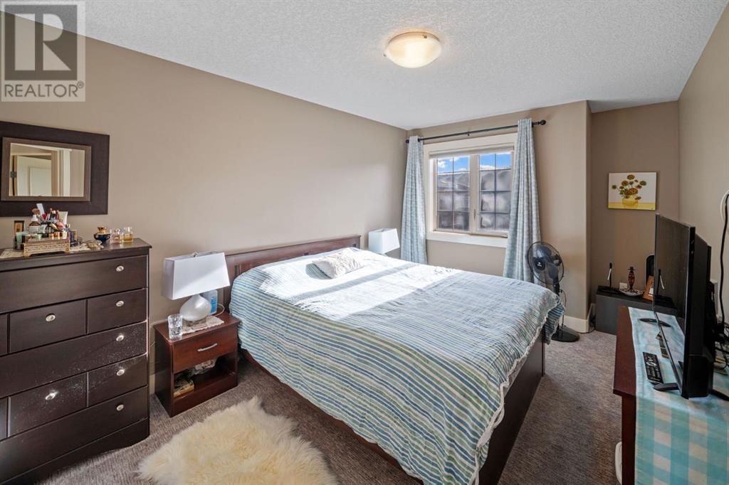 Single Family House for Sale in   Avenue NW Montgomery Calgary 