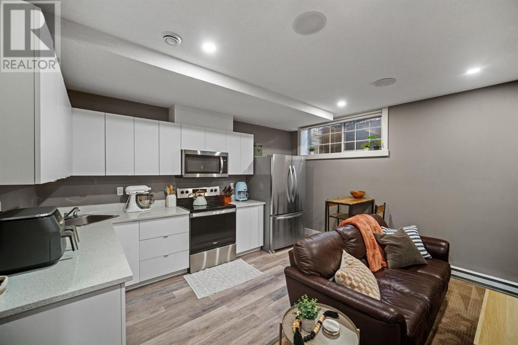 Single Family House for Sale in   Avenue NW Montgomery Calgary 