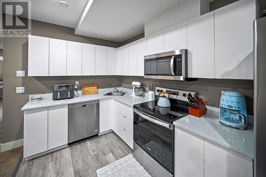 Single Family House for Sale in   Avenue NW Montgomery Calgary 
