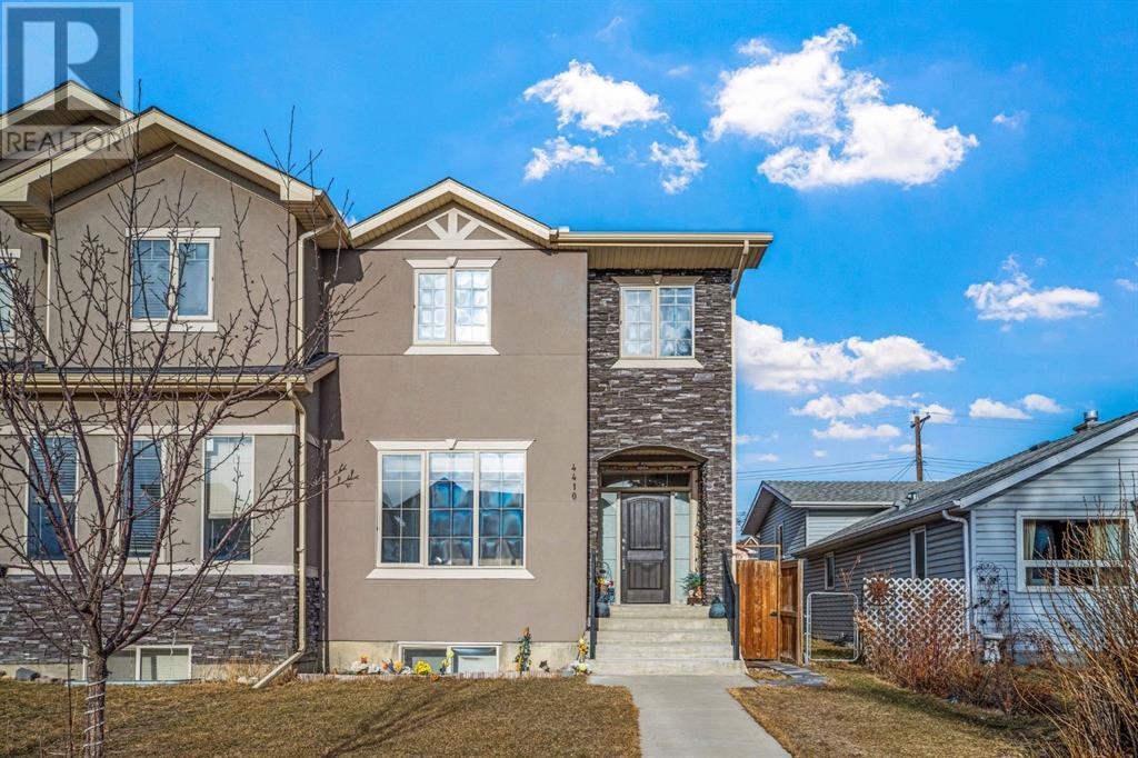 Single Family House for Sale in   Avenue NW Montgomery Calgary 