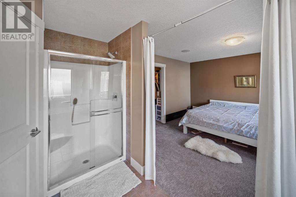 Single Family House for Sale in   Avenue NW Montgomery Calgary 