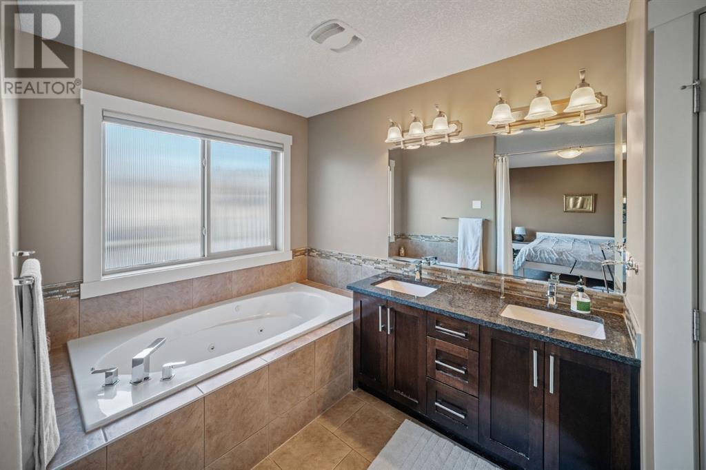 Single Family House for Sale in   Avenue NW Montgomery Calgary 