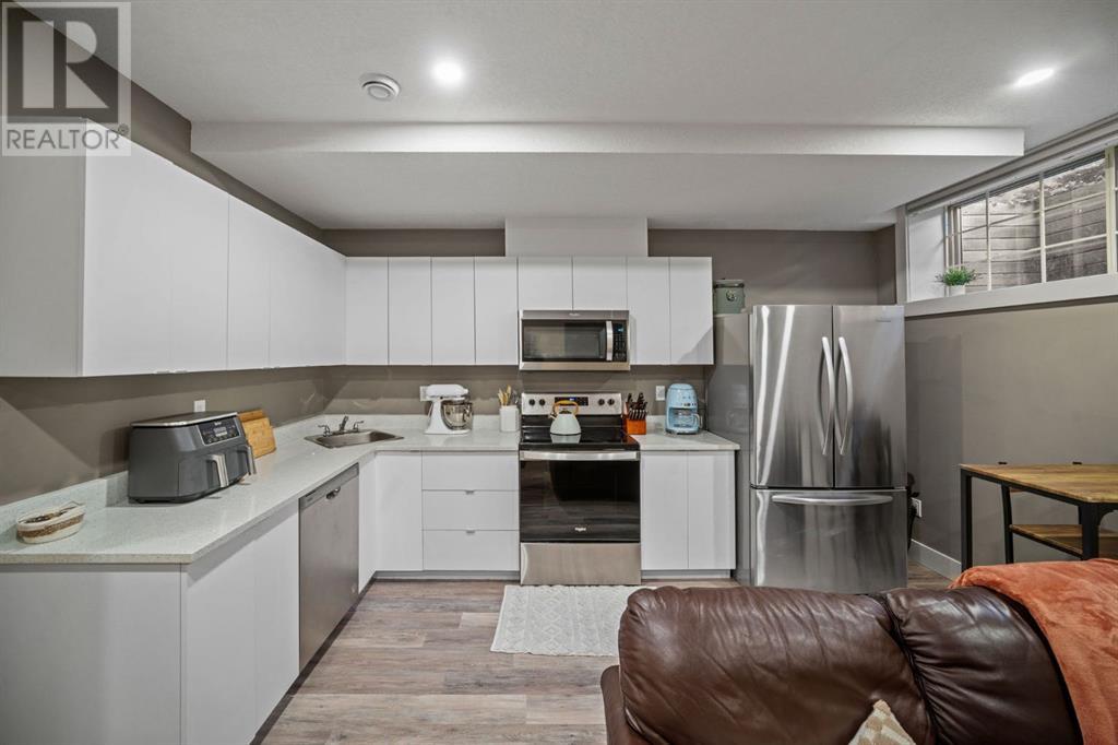 Single Family House for Sale in   Avenue NW Montgomery Calgary 