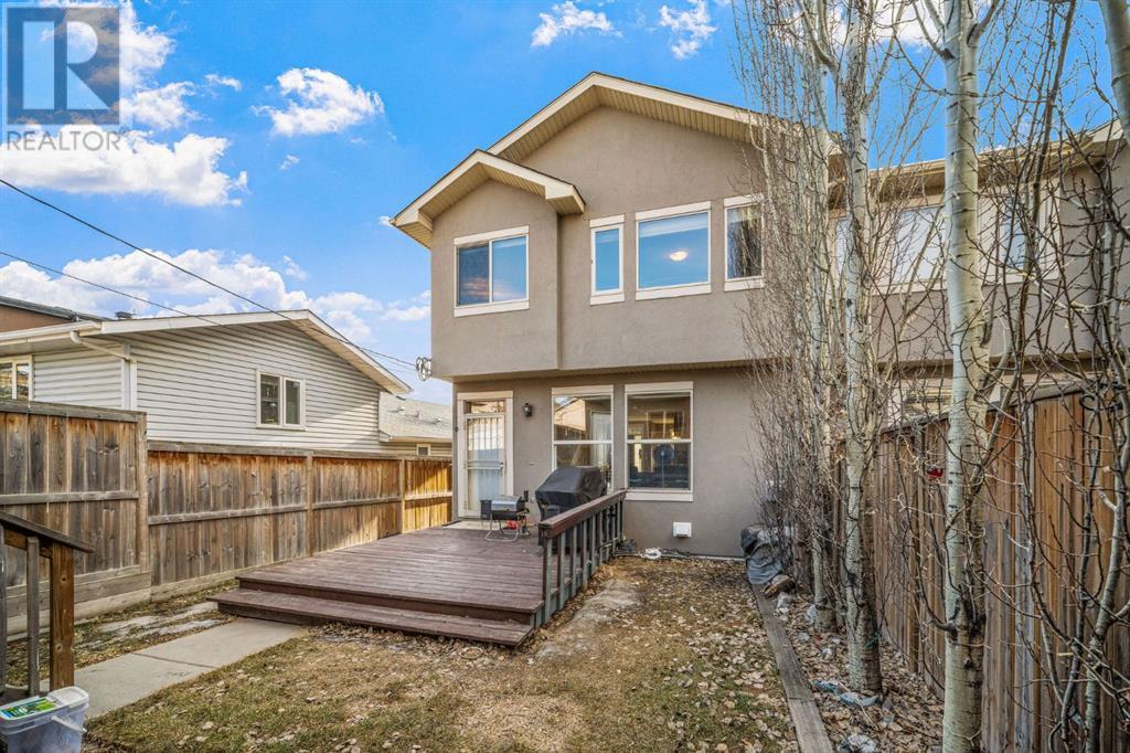 Single Family House for Sale in   Avenue NW Montgomery Calgary 