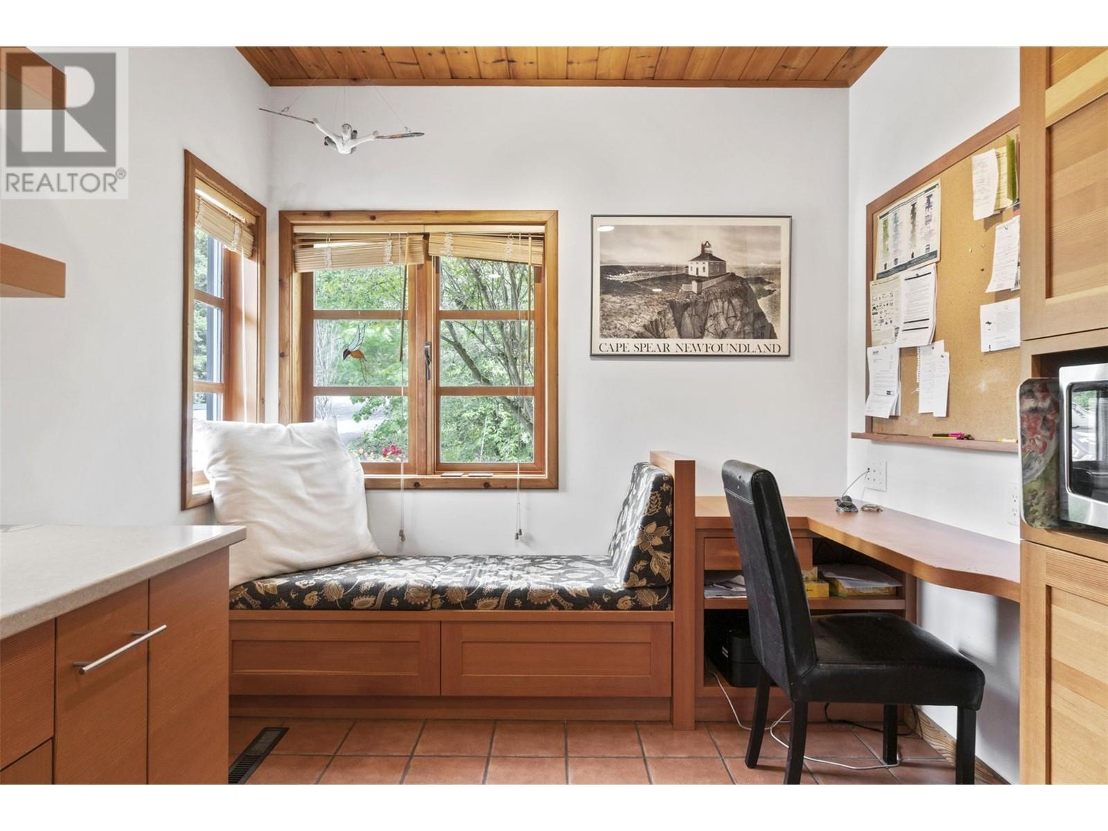  3971 30 Street Northeast, Salmon Arm