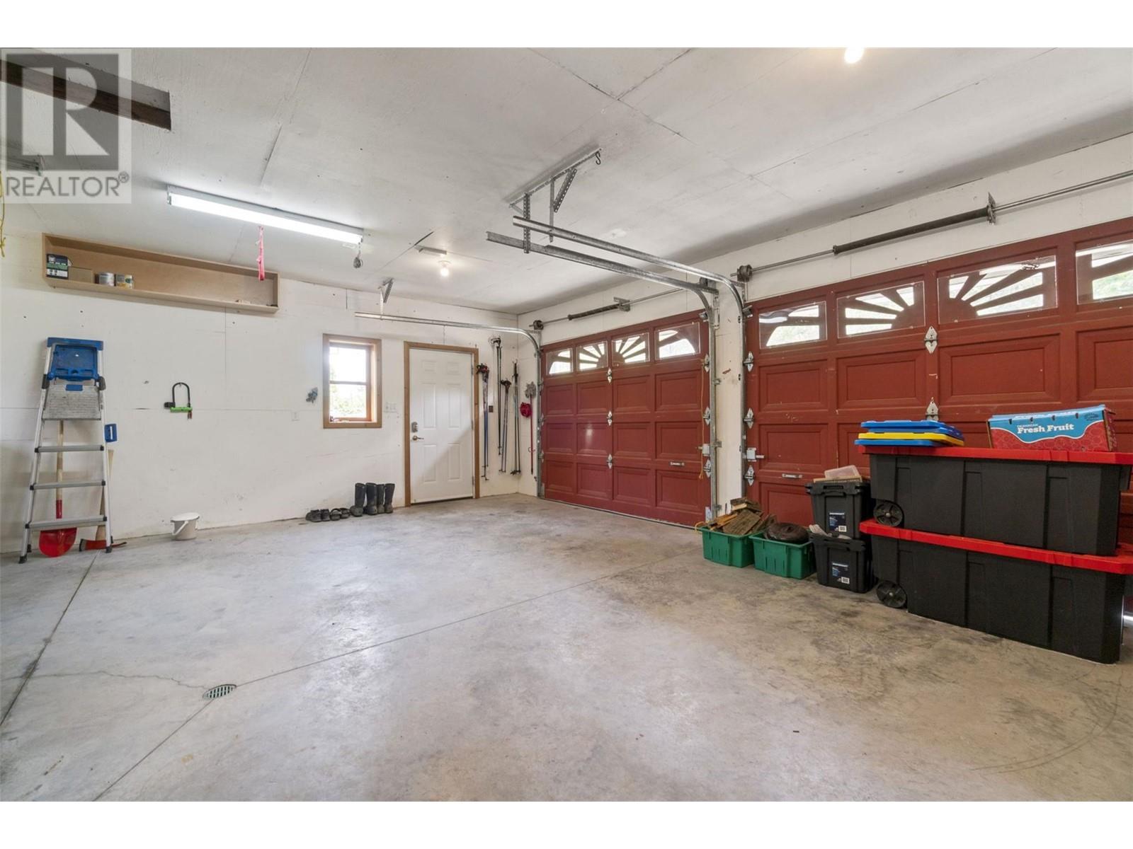  3971 30 Street Northeast, Salmon Arm