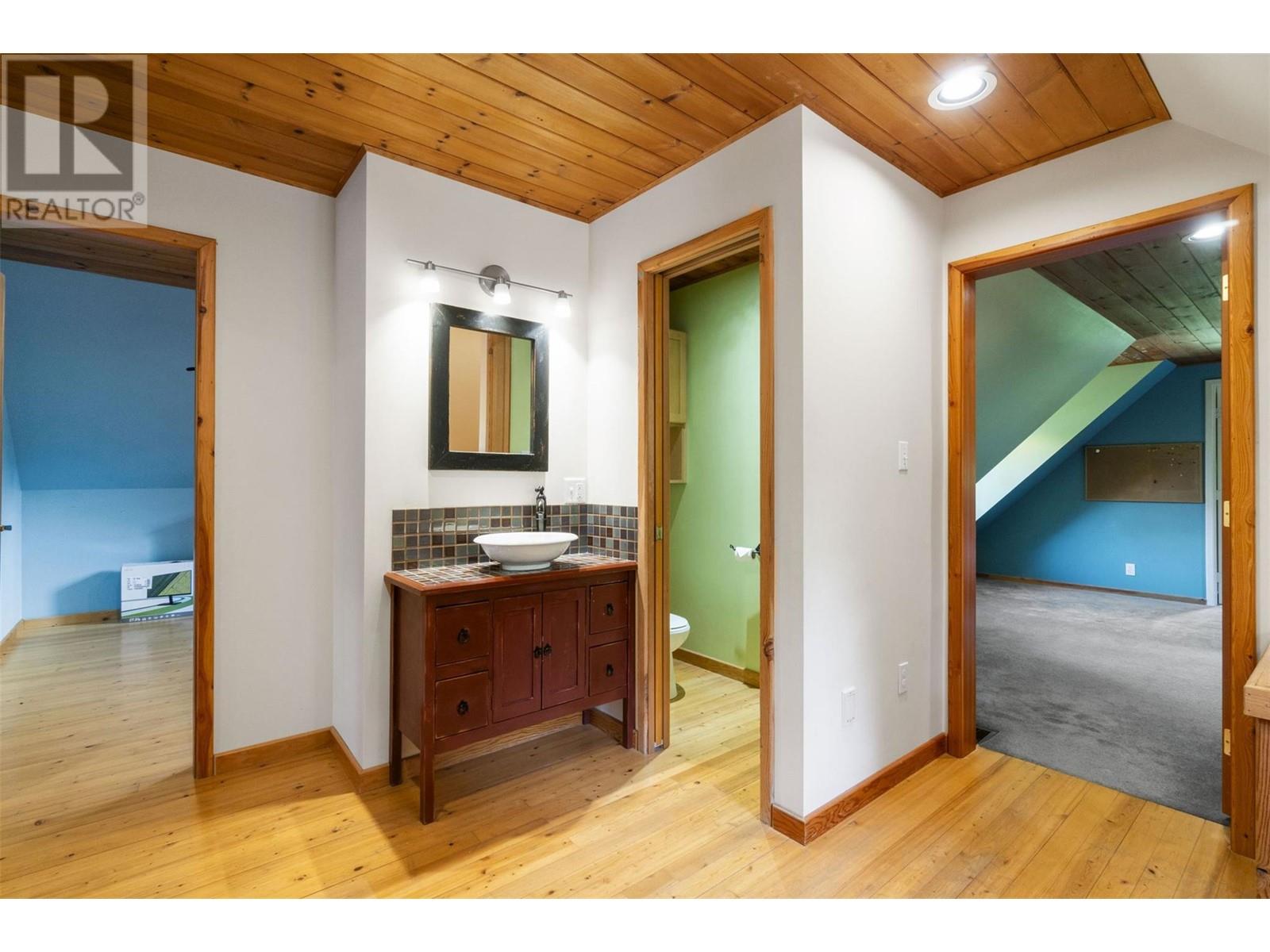  3971 30 Street Northeast, Salmon Arm