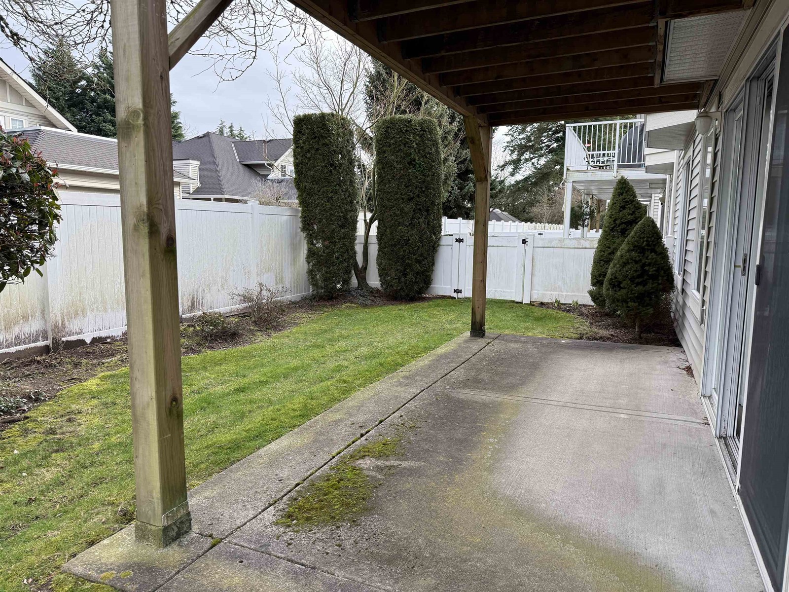 Photo 35 of 11 16888 80 Avenue, Surrey BC