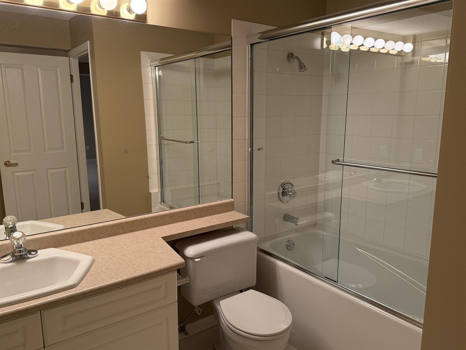 Photo 26 of 11 16888 80 Avenue, Surrey BC