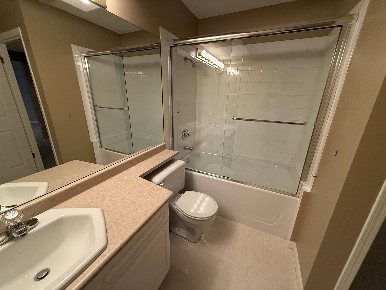 Photo 27 of 11 16888 80 Avenue, Surrey BC