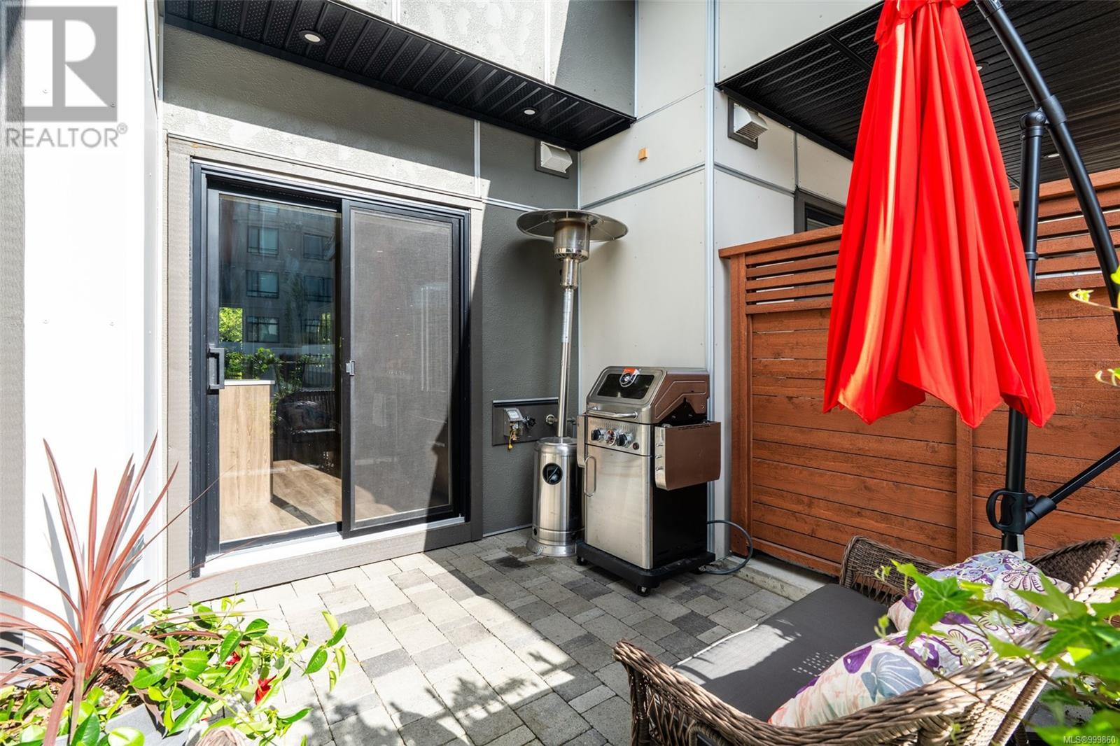  7884 Lochside Drive, Central Saanich