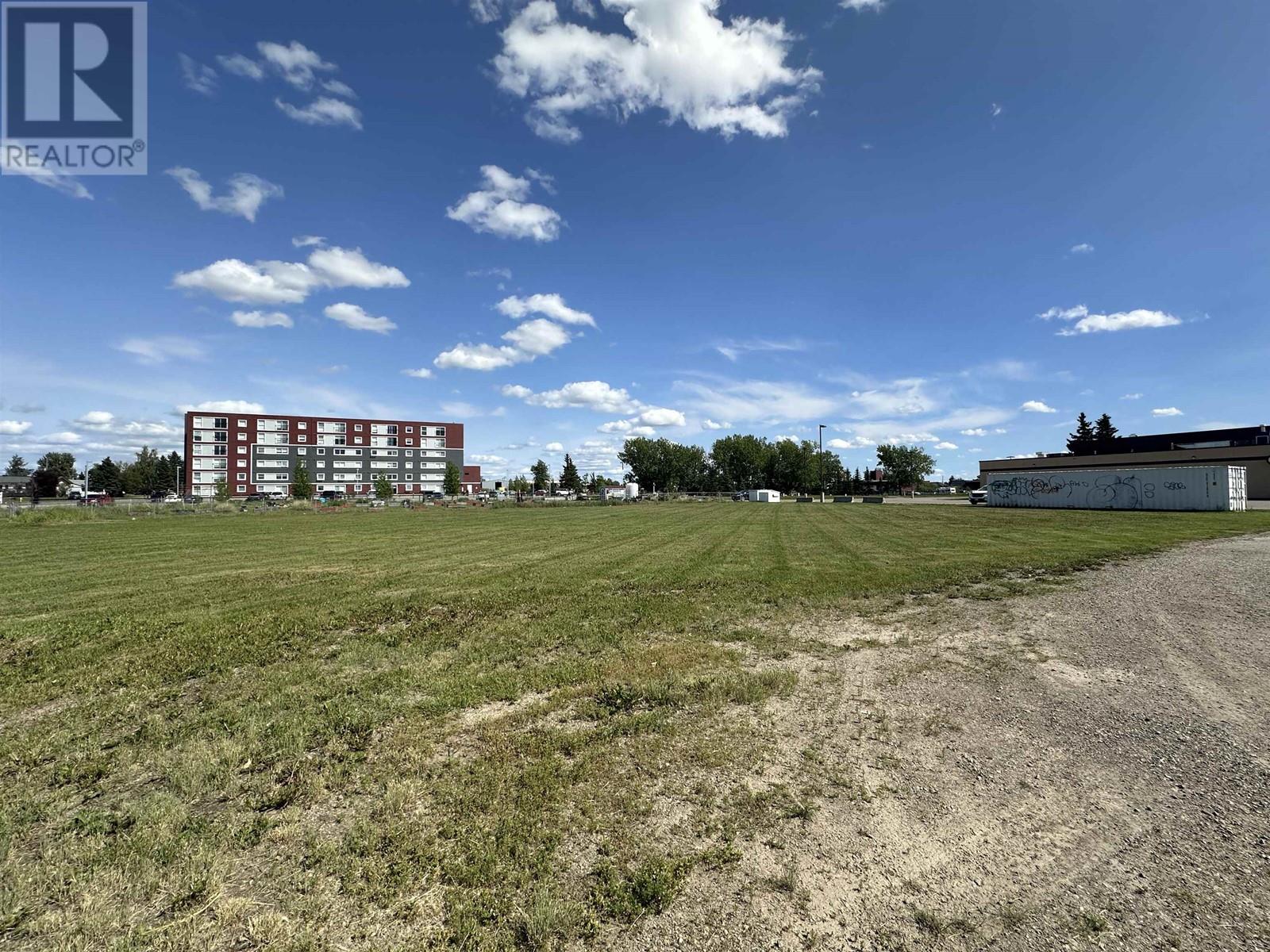 Photo 16 of 9504 100 Avenue, Fort St John BC