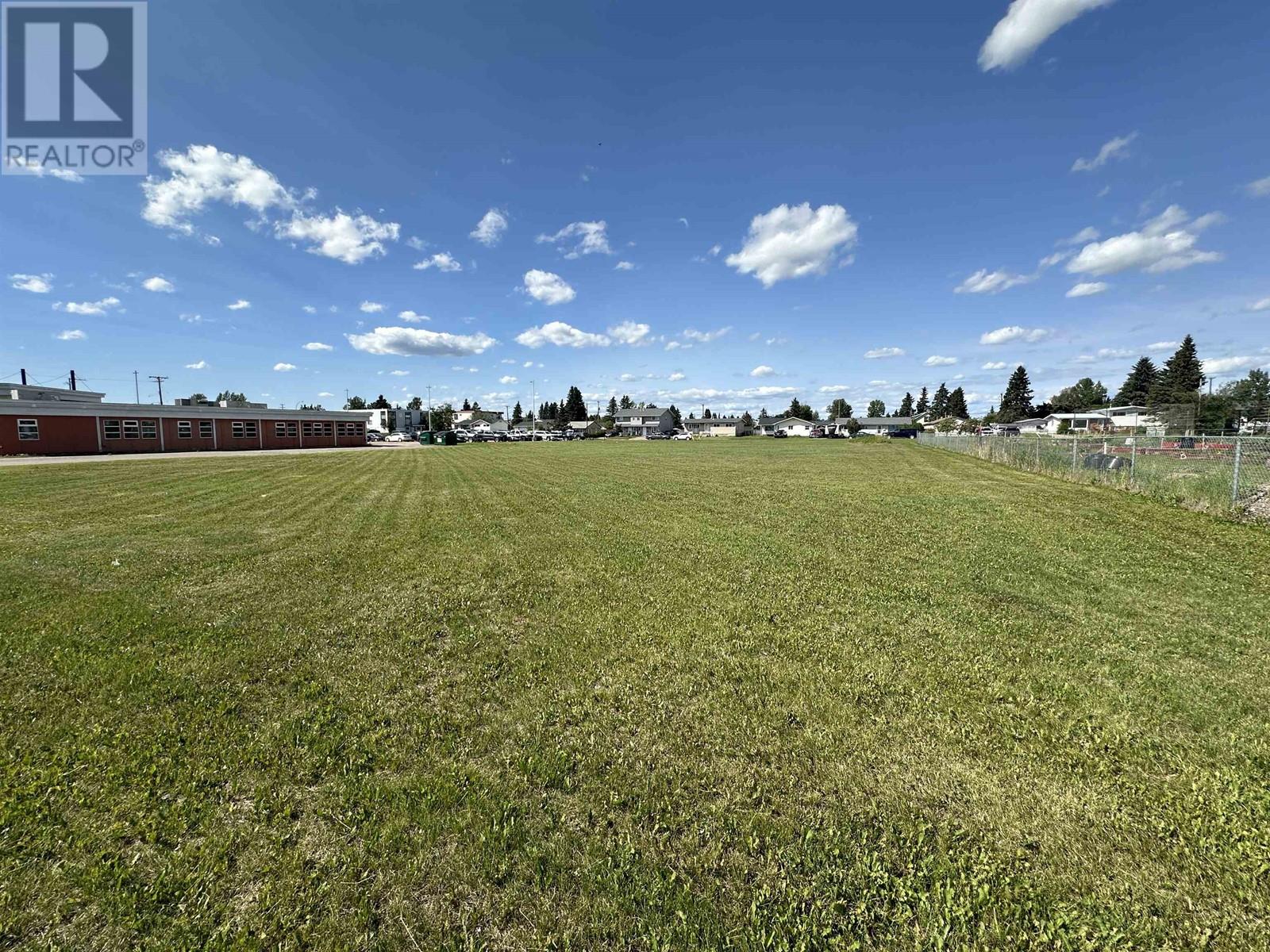 Photo 12 of 9504 100 Avenue, Fort St John BC
