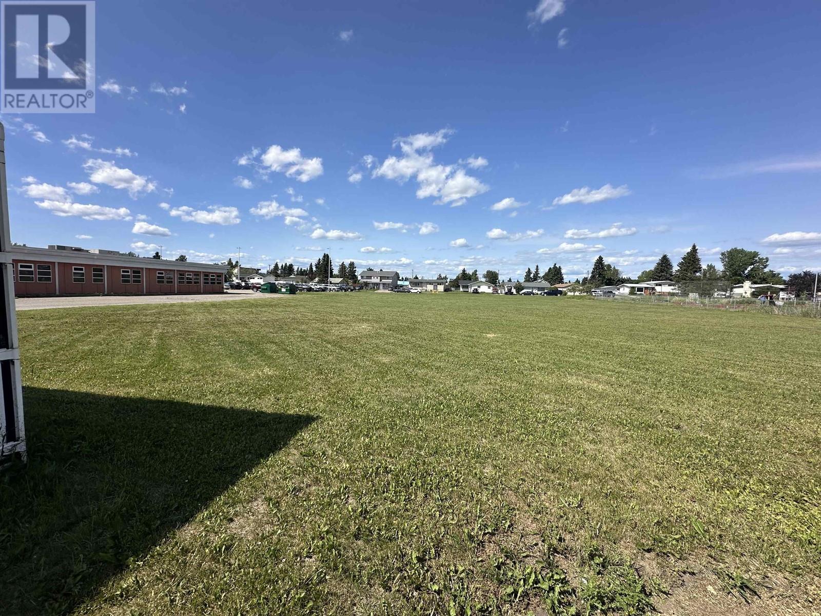 Photo 15 of 9504 100 Avenue, Fort St John BC