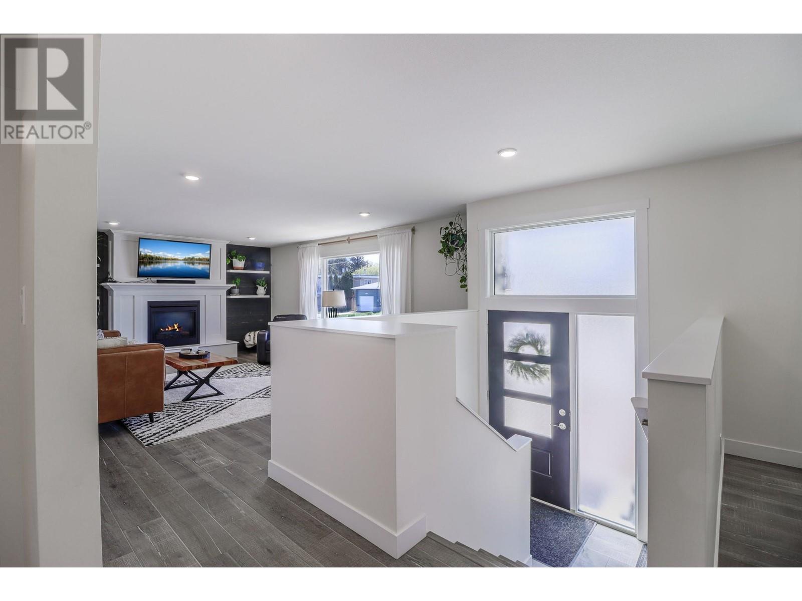 600 17TH Avenue N, Cranbrook