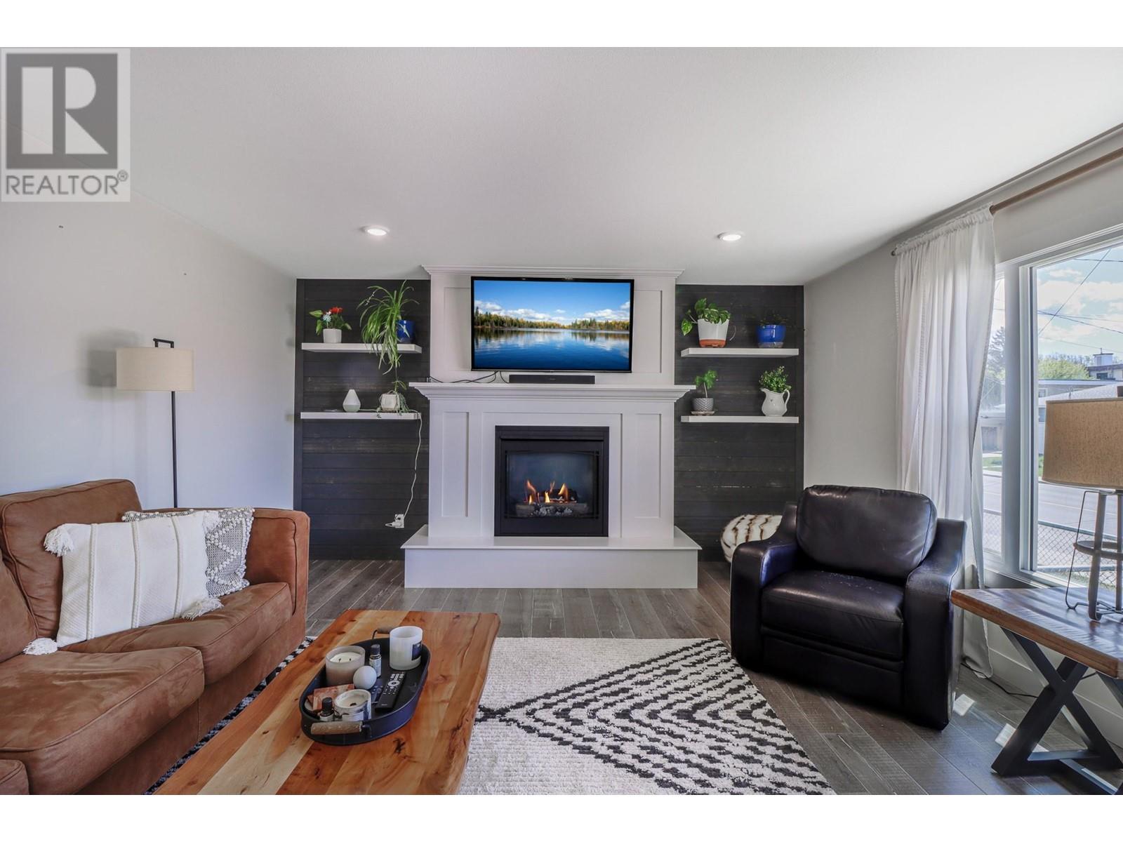 600 17TH Avenue N, Cranbrook