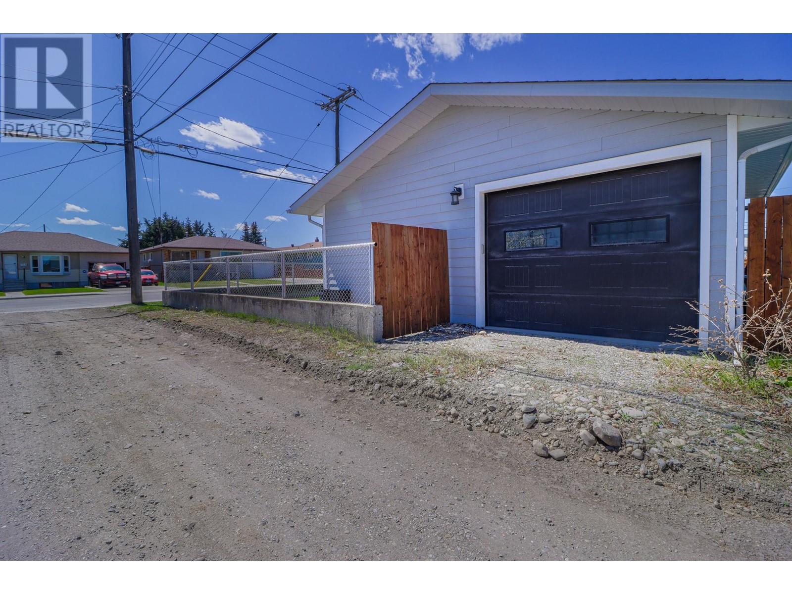 600 17TH Avenue N, Cranbrook