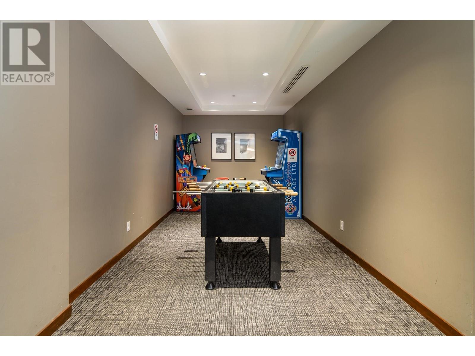 413D 2020 LONDON LANE, Whistler