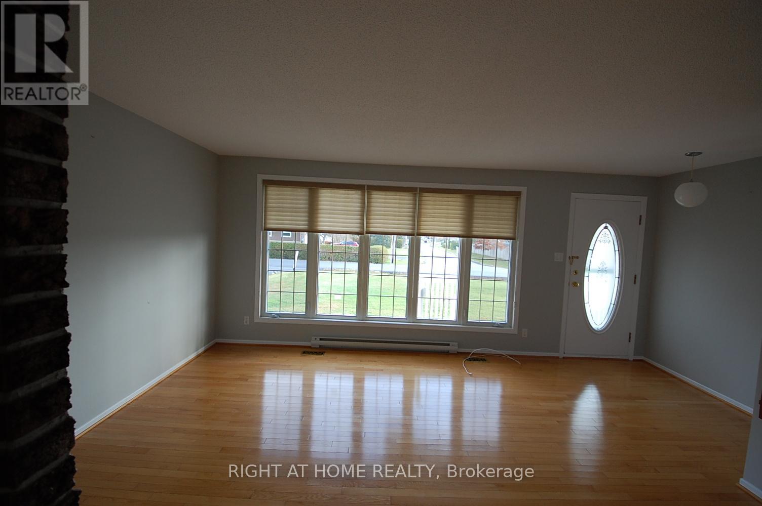 Photo 2 of 312 Ramage Road, Clarencerockland ON