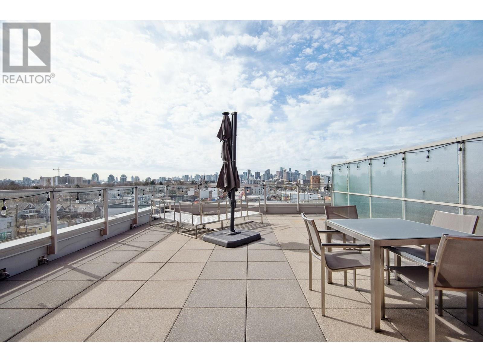 Photo 3 of 808 933 E Hastings Street, Vancouver BC