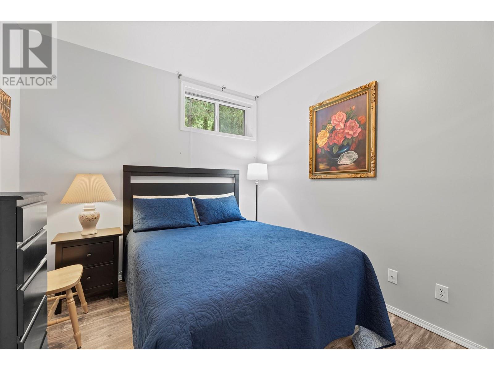7B 3935 Eagle Bay Road, Eagle Bay