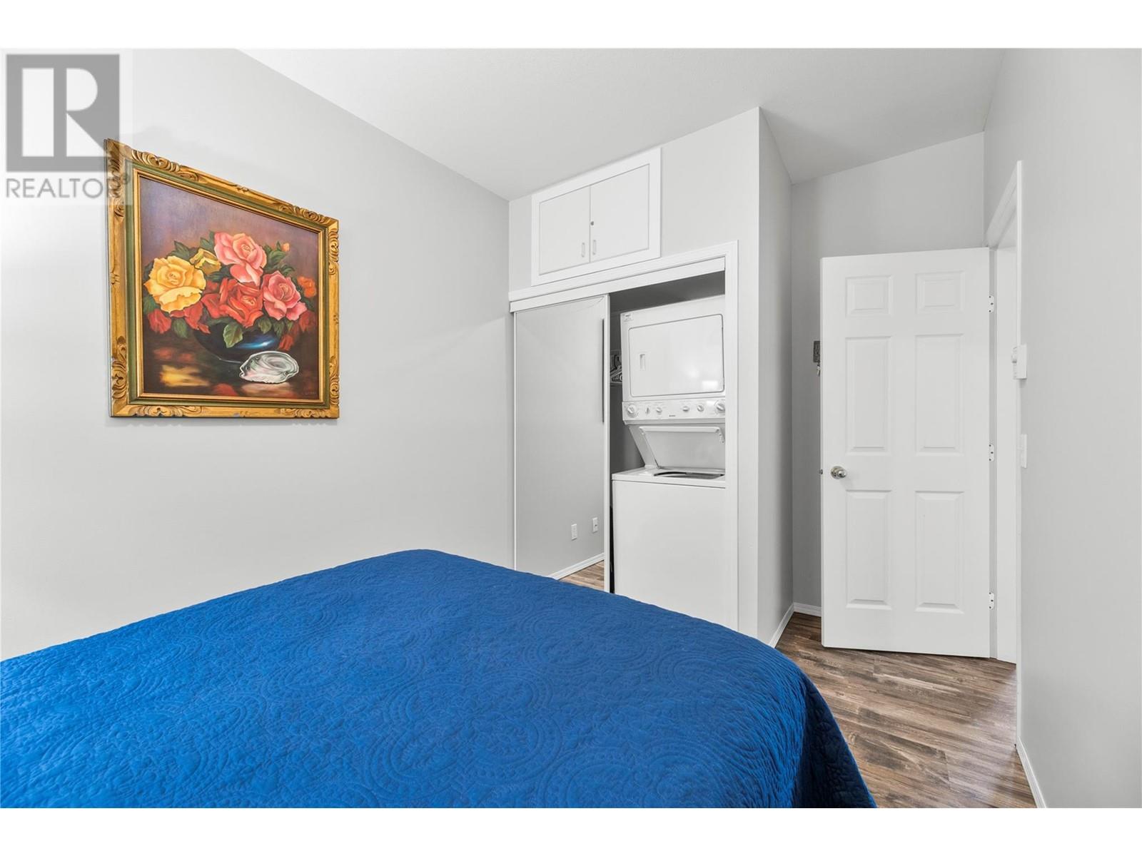 7B 3935 Eagle Bay Road, Eagle Bay