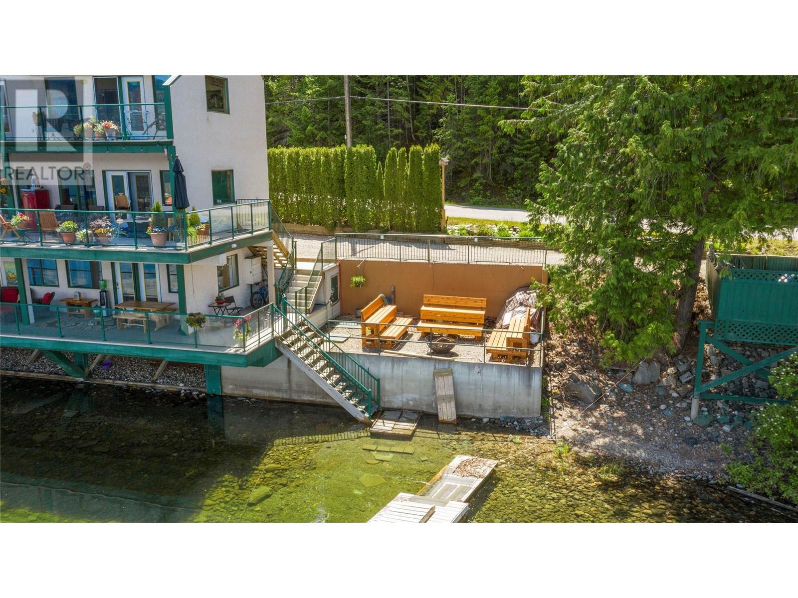 7B 3935 Eagle Bay Road, Eagle Bay