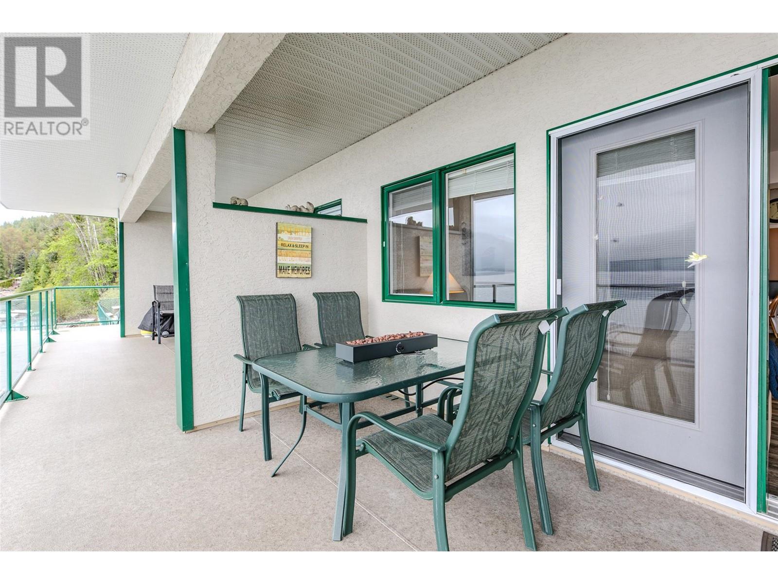 7B 3935 Eagle Bay Road, Eagle Bay
