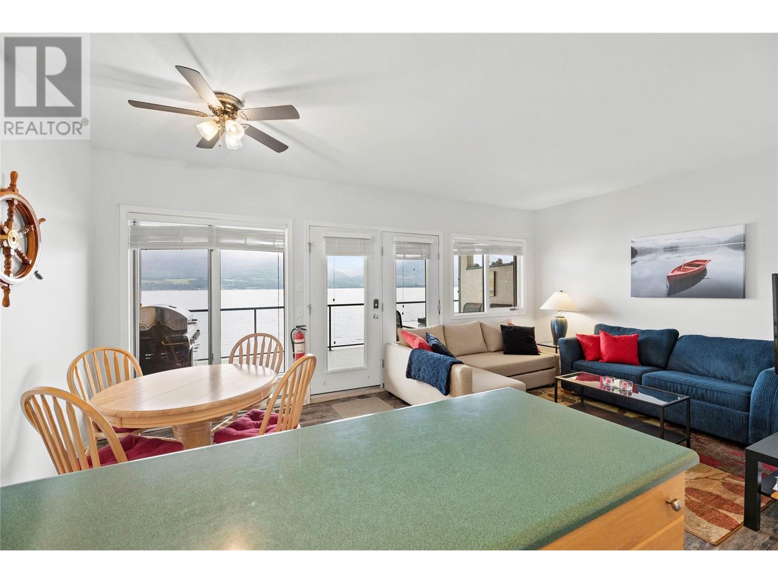 7B 3935 Eagle Bay Road, Eagle Bay