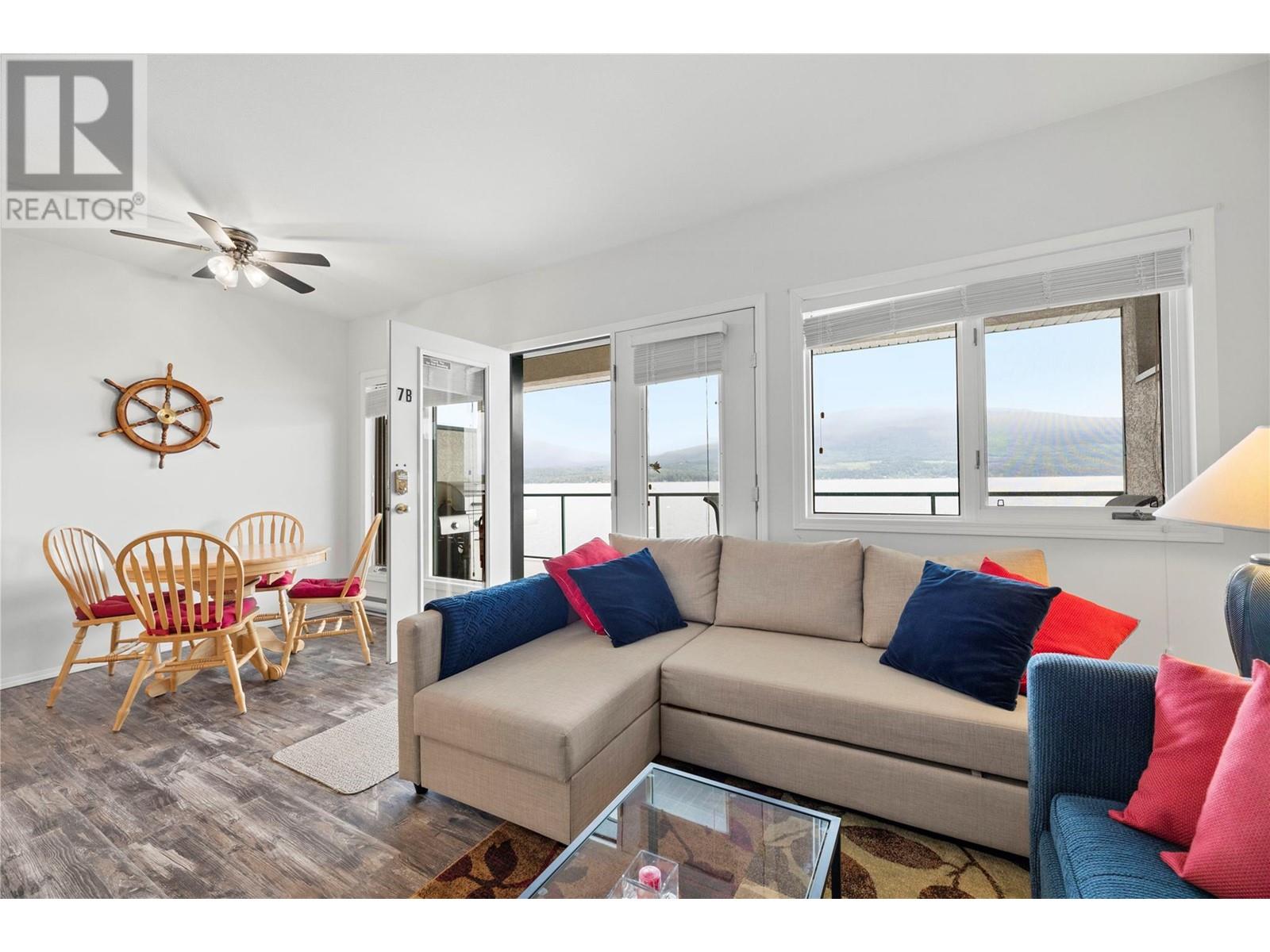 7B 3935 Eagle Bay Road, Eagle Bay
