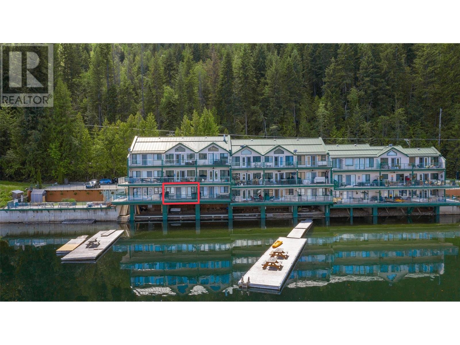 7B 3935 Eagle Bay Road, Eagle Bay