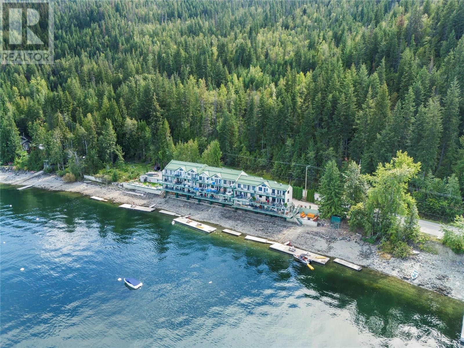7B 3935 Eagle Bay Road, Eagle Bay